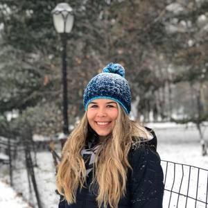 Meet your Posher, Corina